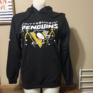 Holiday Pittsburgh Penguins Woman’s Black Hoodie